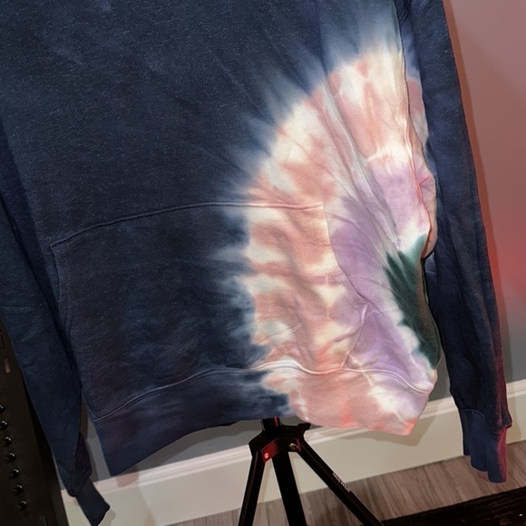 NWT Wildfox LG Spiral Dye Tie Dye Terry Hoodie Blue - Picture 4 of 5